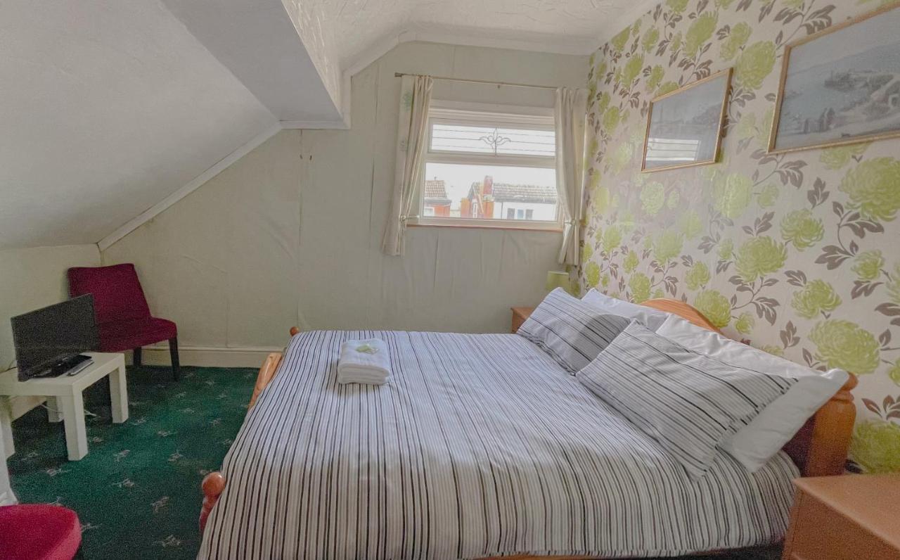 The Glen Stuart Hotel Blackpool Extérieur photo